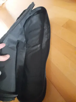 Funda para ukelele OQAN gratis.