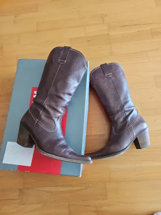 Botas de piel Wonders talla 39