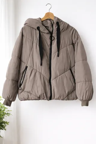 Chaquetón acolchado beige/gris con capucha