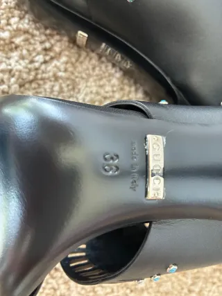 Sandalias Gucci Botín Negro con Piedras