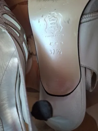 Zapatos de fiesta plateados