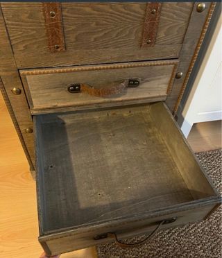 Baúl vintage de madera y cuero