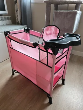 Cuna-trona-cambiador-armario para muñecas rosa