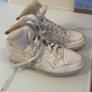 Scarpe Nike alte bianche