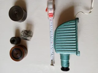 Proiettore vintage in metallo verde