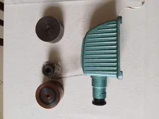 Proiettore vintage in metallo verde