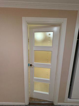 Puerta interior cocina con cristales