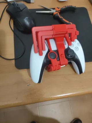 Adaptador Mando PS5 Una Mano