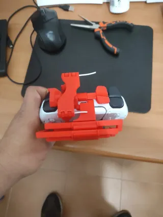 Adaptador Mando PS5 Una Mano