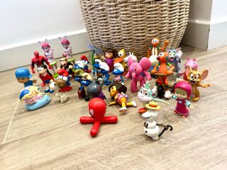 Lote Muñecos Varios: Pitufos, Pocoyó, Peppa Pig