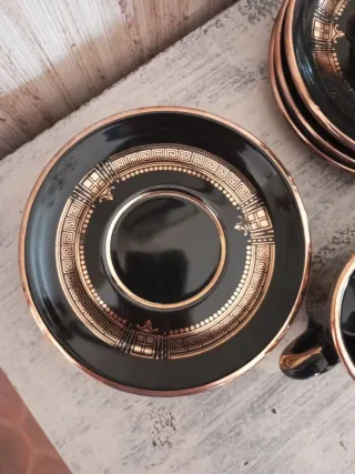 Juego 6 Tazas Café Negro y Dorado