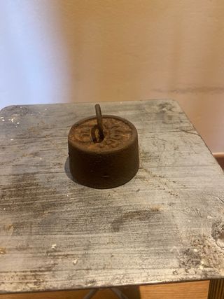 Pesa de hierro antigua