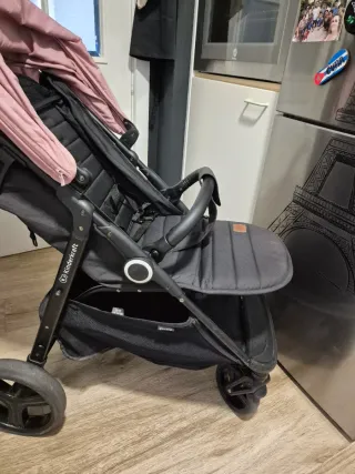 Silla de paseo Kinderkraft rosa con accesorios