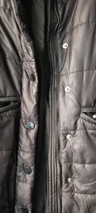 Abrigo acolchado Hakei negro