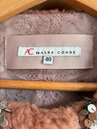 Chaqueta pelo rosa Alba Conde