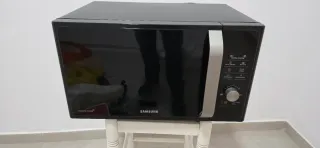 Microondas Grill Samsung F300G, 28 Litros