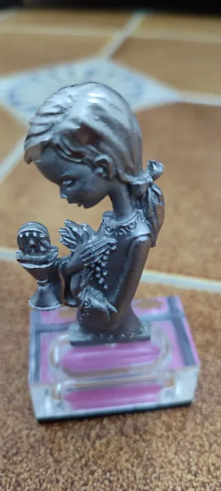 Statuetta bambina comunione