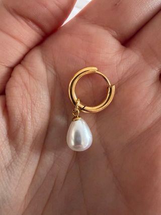 Pendientes dorados con perlas