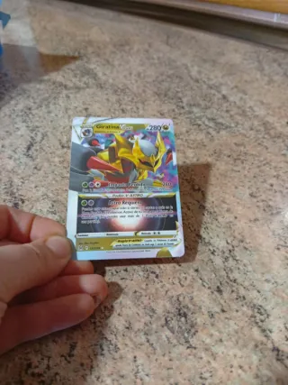Carta Pokémon Giratina V-ASTRO