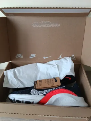 Zapatillas Nike SuperRep azul y rojo