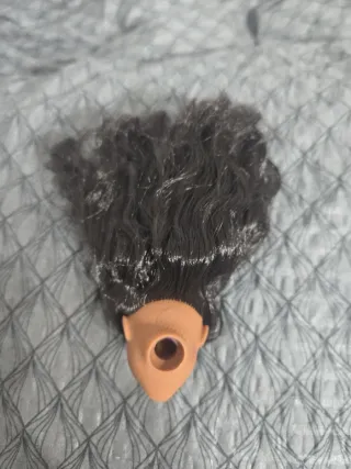 Cabeza de Barbie pelo negro