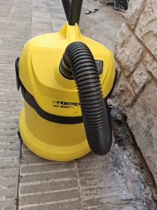 Aspirador Karcher Amarillo