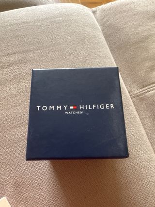 Reloj Tommy Hilfiger Dorado