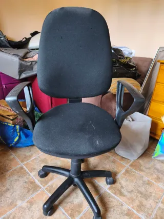 Silla de escritorio negra