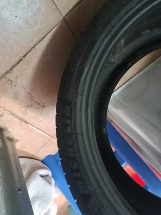 Neumático Michelin 295/35 R 21