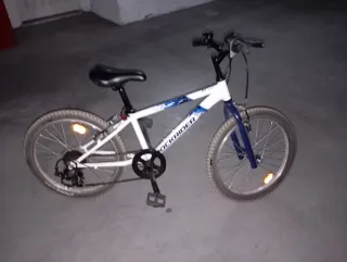 Bicicleta infantil Rockrider ST 100