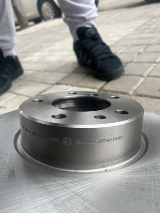 DISCOS Y PASTILLAS EJE DELANTERO