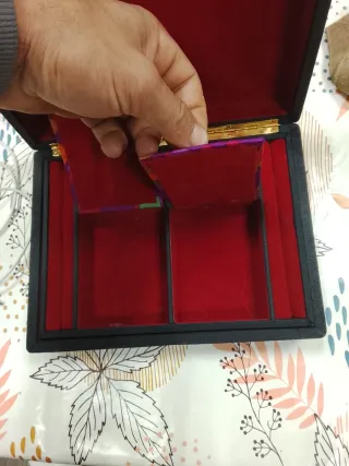 Caja pequeña decorativa