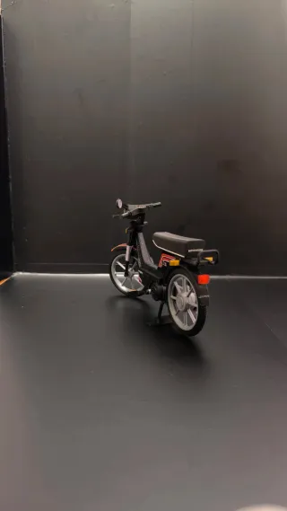 Maqueta Vespino ALX escala 1/10 Negro -cromado