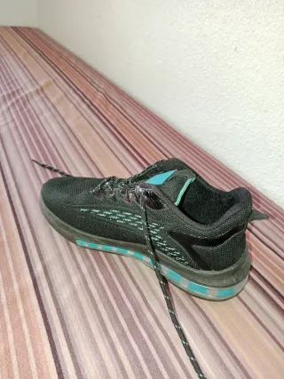 Zapatillas Tweak Negras y Turquesa