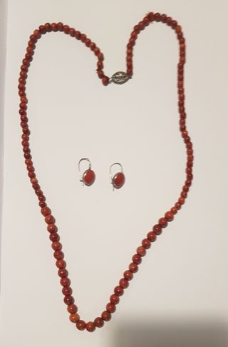Conjunto Coral y Plata: Collar y Pendientes
