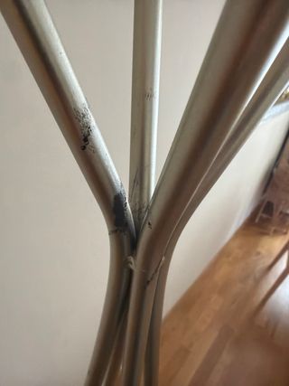 Perchero pie Maisons du Monde dorado mate