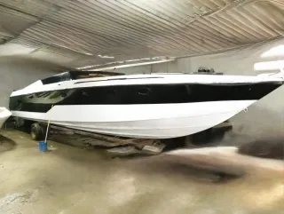 Glastron Top Banana RV11.