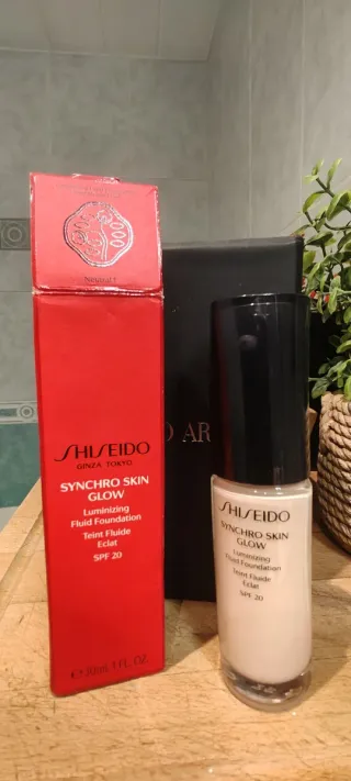 Base de Maquillaje Shiseido Synchro Skin Glow