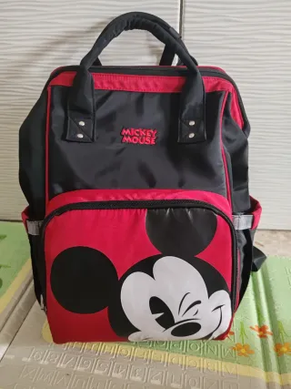 Mochila Disney Mickey Mouse Negra y Roja