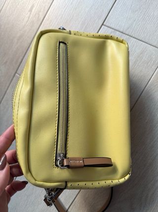 Bolso bandolera amarillo y marrón