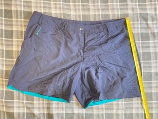 Pantalón corto trekking Quechua azul