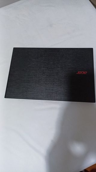 Acer Aspire E5-573 8GB RAM SSD batería nueva