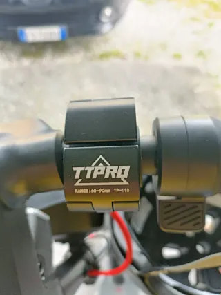 Supporto manubrio porta cellulare