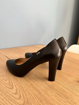 Zapatos de piel Nero Giardini negros mujer