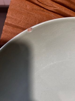 Platos y cubiertos. Regalo.