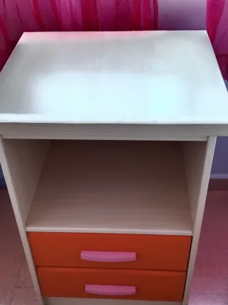 Cama nido sin nido + mesita auxiliar