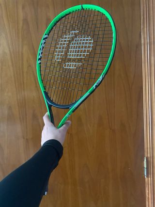Raqueta de tenis verde