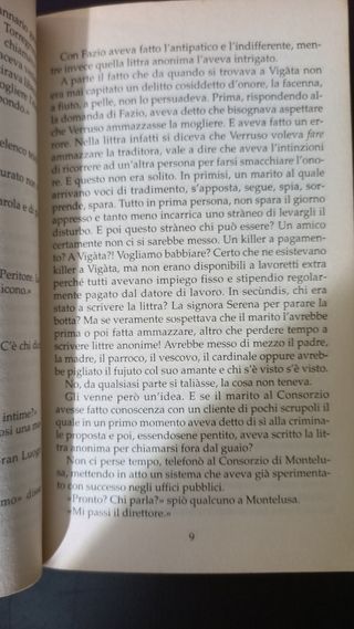 Libro Un mese con Montalbano