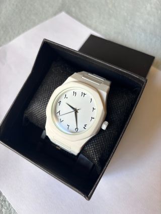 Reloj Unisex Esfera Árabe Blanco con Caja