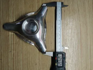 Cenicero de plata triangular